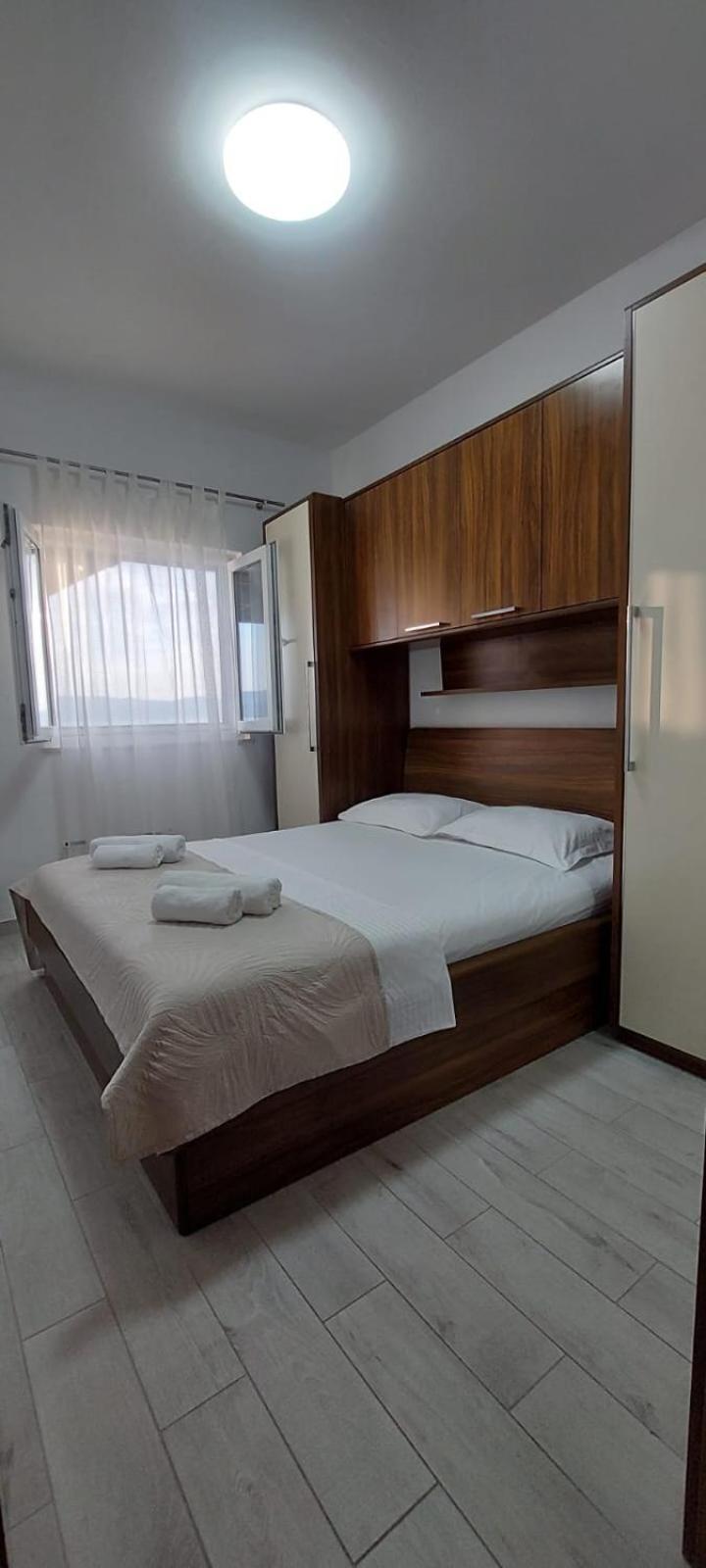 Apartment Toncica Omis Exterior photo